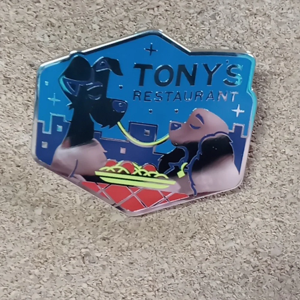 D23 Exclusive Lady and Tramp Pin - Picture 1 of 4